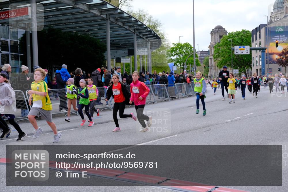 25.04.2026 - Das Zehntel Tim E. http://msf.ph/oto/9569781 25.04.2026 08:59:17 Ziel 1066, 1074, 1091, 1093, 1100, 1278, 1283, 1291, 1382, 1401, 1457, 1596, 1612, 1778, 1802, 2059, 2151, 2622, 2635, 2844, 3115, 3191, 3207, 3245, 3508, 3523, 3571, 3839, 3841, 3927, 3948, 3989 meine-sportfotos.de