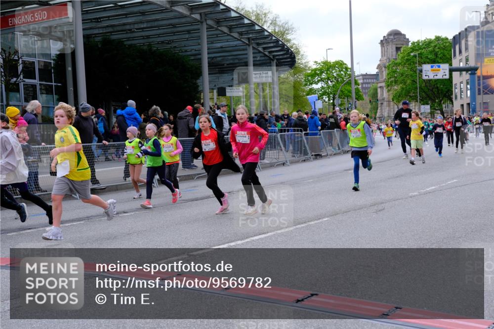 25.04.2026 - Das Zehntel Tim E. http://msf.ph/oto/9569782 25.04.2026 08:59:17 Ziel 1066, 1074, 1091, 1093, 1100, 1278, 1283, 1291, 1382, 1401, 1457, 1596, 1612, 1778, 1802, 2059, 2151, 2622, 2635, 2844, 3115, 3191, 3207, 3245, 3508, 3523, 3571, 3839, 3841, 3927, 3948, 3989 meine-sportfotos.de
