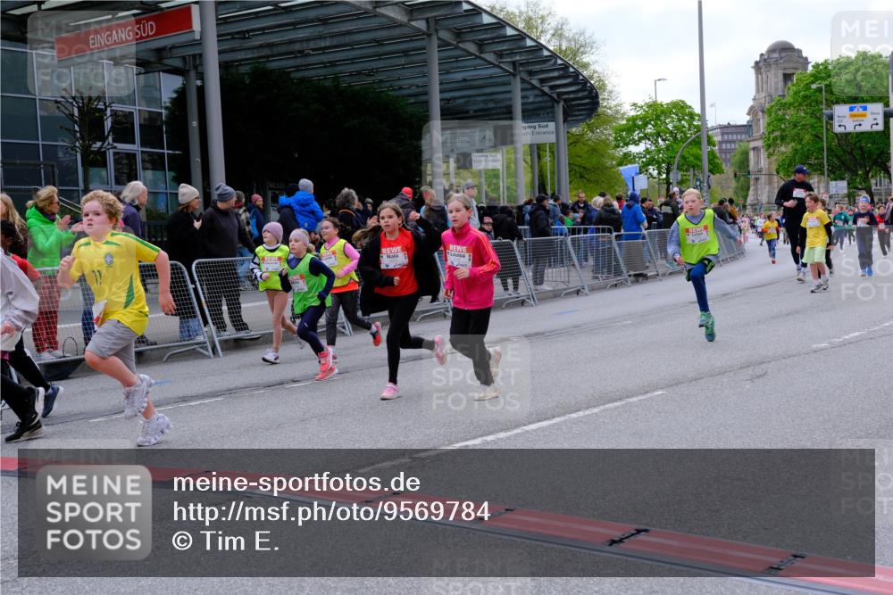 25.04.2026 - Das Zehntel Tim E. http://msf.ph/oto/9569784 25.04.2026 08:59:17 Ziel 1066, 1074, 1091, 1093, 1100, 1278, 1283, 1291, 1382, 1401, 1457, 1596, 1612, 1778, 1802, 2059, 2151, 2622, 2635, 2844, 3115, 3191, 3207, 3245, 3508, 3523, 3571, 3839, 3841, 3927, 3948, 3989 meine-sportfotos.de