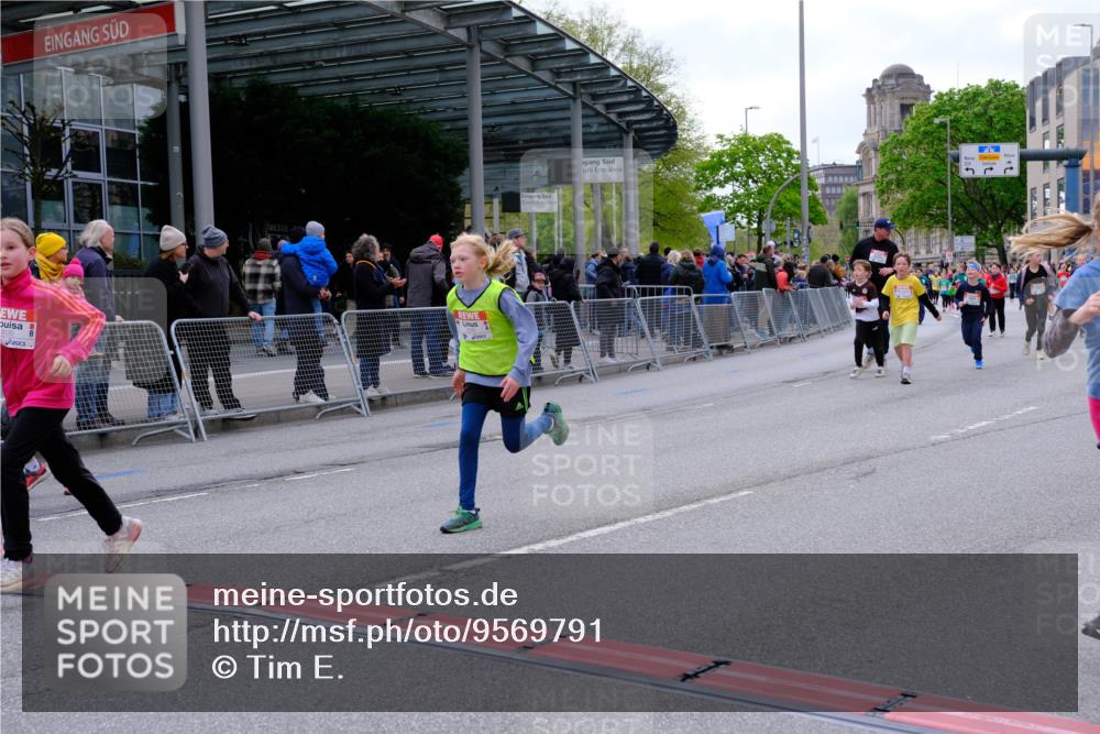 25.04.2026 - Das Zehntel Tim E. http://msf.ph/oto/9569791 25.04.2026 08:59:18 Ziel 1066, 1074, 1091, 1093, 1100, 1278, 1283, 1291, 1382, 1401, 1457, 1464, 1595, 1596, 1612, 1778, 1802, 2059, 2622, 2635, 2844, 3115, 3191, 3207, 3245, 3476, 3508, 3523, 3571, 3927, 3948, 3989 meine-sportfotos.de