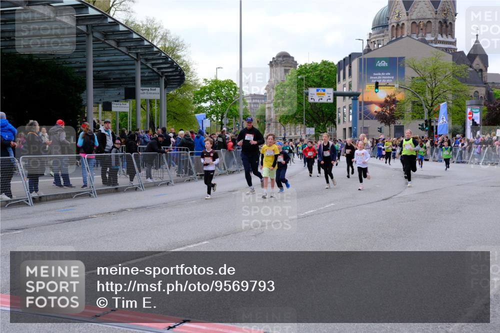 25.04.2026 - Das Zehntel Tim E. http://msf.ph/oto/9569793 25.04.2026 08:59:19 Ziel 1066, 1074, 1091, 1093, 1100, 1278, 1283, 1291, 1382, 1401, 1457, 1464, 1595, 1612, 1778, 1802, 2059, 2622, 2635, 2844, 3115, 3191, 3207, 3245, 3476, 3508, 3523, 3571, 3899, 3927, 3948, 3989 meine-sportfotos.de