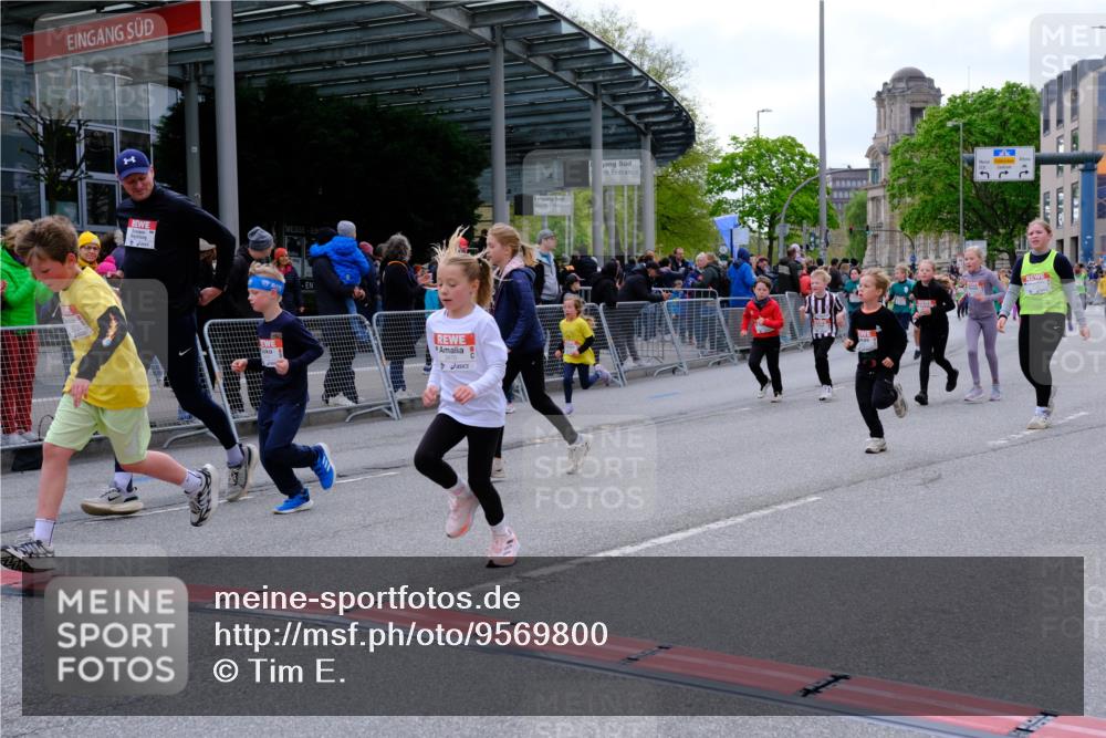 25.04.2026 - Das Zehntel Tim E. http://msf.ph/oto/9569800 25.04.2026 08:59:23 Ziel 1083, 1100, 1278, 1283, 1291, 1344, 1382, 1385, 1464, 1595, 1612, 2059, 2200, 2383, 2622, 2635, 2709, 2719, 2844, 2982, 3124, 3125, 3191, 3207, 3245, 3343, 3351, 3391, 3476, 3899, 3927, 3948, 3989 meine-sportfotos.de
