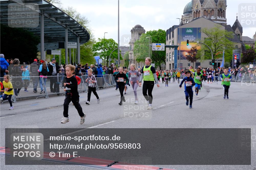 25.04.2026 - Das Zehntel Tim E. http://msf.ph/oto/9569803 25.04.2026 08:59:24 Ziel 1083, 1100, 1143, 1278, 1283, 1291, 1344, 1382, 1385, 1464, 1595, 1612, 2059, 2200, 2383, 2622, 2635, 2709, 2719, 2982, 3124, 3125, 3191, 3207, 3245, 3343, 3351, 3391, 3476, 3899, 3989 meine-sportfotos.de