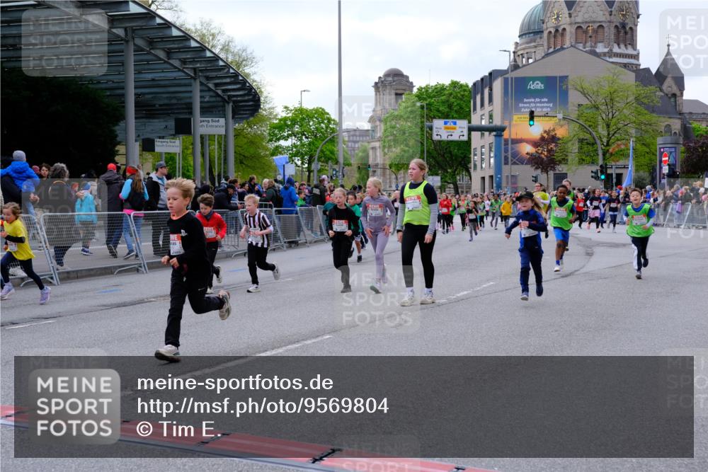 25.04.2026 - Das Zehntel Tim E. http://msf.ph/oto/9569804 25.04.2026 08:59:24 Ziel 1083, 1100, 1143, 1278, 1283, 1291, 1344, 1382, 1385, 1464, 1595, 1612, 2059, 2200, 2383, 2622, 2635, 2709, 2719, 2982, 3124, 3125, 3191, 3207, 3245, 3343, 3351, 3391, 3476, 3899, 3989 meine-sportfotos.de