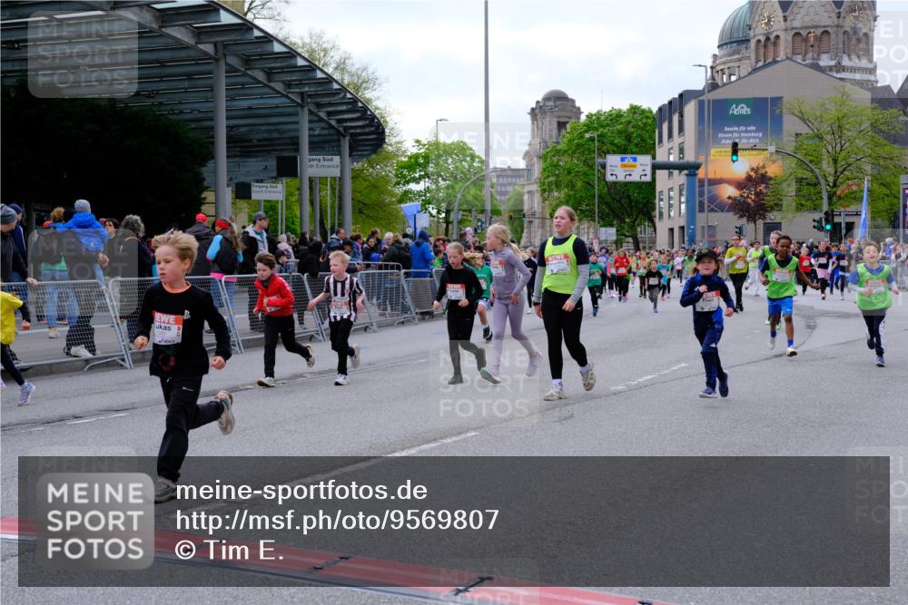 25.04.2026 - Das Zehntel Tim E. http://msf.ph/oto/9569807 25.04.2026 08:59:25 Ziel 1083, 1100, 1143, 1278, 1283, 1291, 1344, 1382, 1385, 1464, 1595, 1612, 2200, 2376, 2383, 2622, 2635, 2709, 2719, 2982, 3124, 3125, 3191, 3207, 3245, 3343, 3351, 3391, 3476, 3899 meine-sportfotos.de