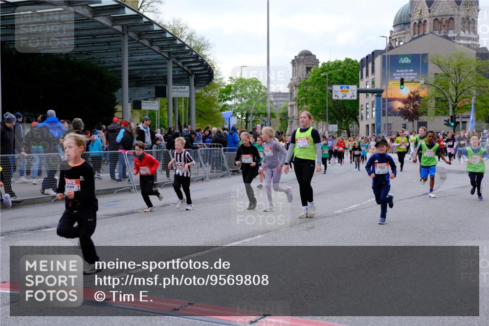 25.04.2026 - Das Zehntel Tim E. http://msf.ph/oto/9569808 25.04.2026 08:59:25 Ziel 1083, 1100, 1143, 1278, 1283, 1291, 1344, 1382, 1385, 1464, 1595, 1612, 2200, 2376, 2383, 2622, 2635, 2709, 2719, 2982, 3124, 3125, 3191, 3207, 3245, 3343, 3351, 3391, 3476, 3899 meine-sportfotos.de