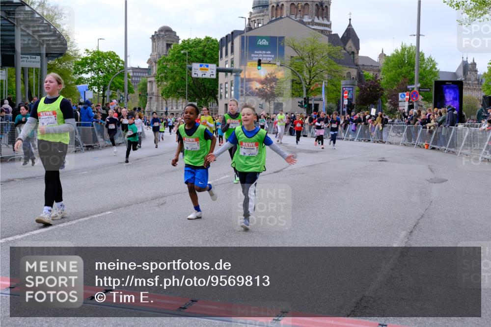 25.04.2026 - Das Zehntel Tim E. http://msf.ph/oto/9569813 25.04.2026 08:59:27 Ziel 1039, 1051, 1083, 1143, 1332, 1334, 1344, 1385, 1395, 1464, 1595, 1664, 2200, 2376, 2383, 2709, 2719, 2982, 3124, 3125, 3343, 3351, 3391, 3476, 3899, 4005 meine-sportfotos.de