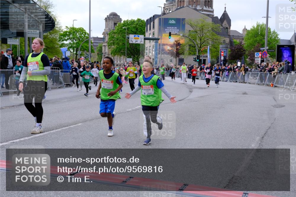 25.04.2026 - Das Zehntel Tim E. http://msf.ph/oto/9569816 25.04.2026 08:59:27 Ziel 1039, 1051, 1083, 1143, 1332, 1334, 1344, 1385, 1395, 1464, 1595, 1664, 2200, 2376, 2383, 2709, 2719, 2982, 3124, 3125, 3343, 3351, 3391, 3476, 3899, 4005 meine-sportfotos.de