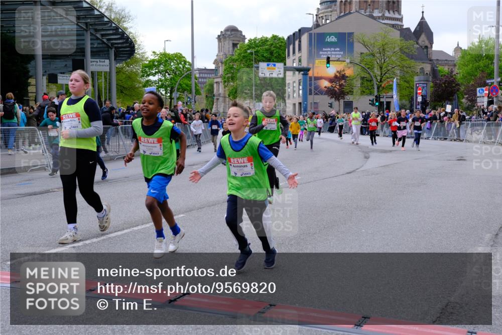 25.04.2026 - Das Zehntel Tim E. http://msf.ph/oto/9569820 25.04.2026 08:59:28 Ziel 1039, 1051, 1083, 1143, 1332, 1334, 1344, 1385, 1395, 1464, 1595, 1664, 2200, 2376, 2383, 2709, 2719, 2982, 3124, 3125, 3291, 3343, 3351, 3391, 3476, 3899, 4005 meine-sportfotos.de