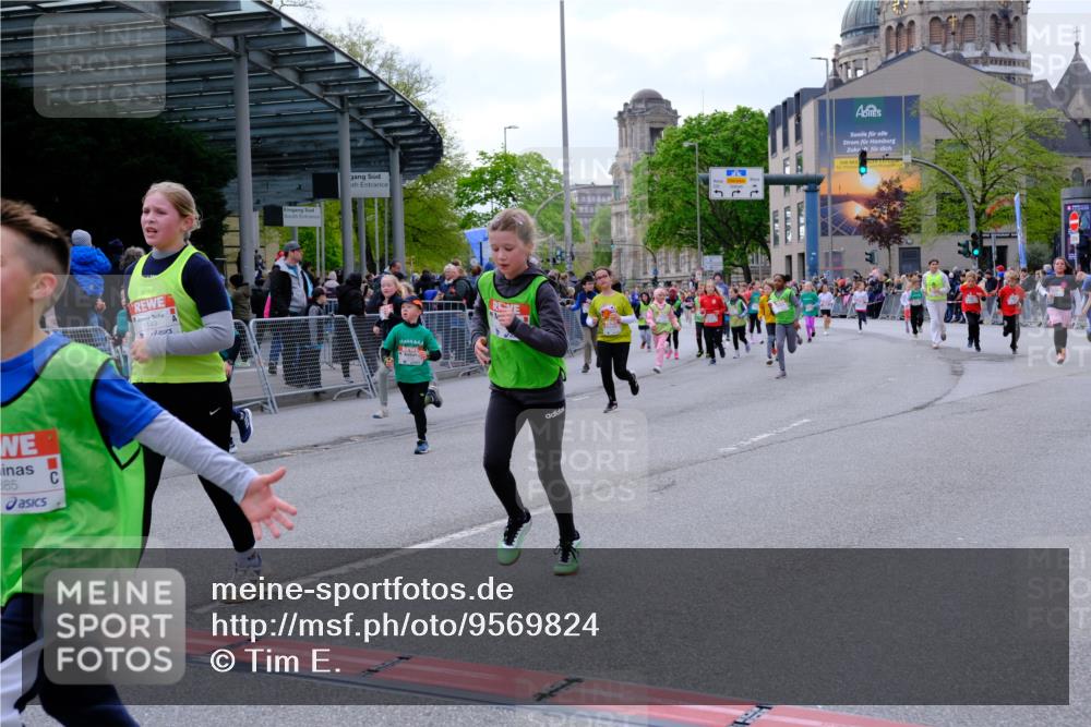 25.04.2026 - Das Zehntel Tim E. http://msf.ph/oto/9569824 25.04.2026 08:59:28 Ziel 1039, 1051, 1083, 1143, 1332, 1334, 1344, 1385, 1395, 1464, 1595, 1664, 2200, 2376, 2383, 2709, 2719, 2982, 3124, 3125, 3291, 3343, 3351, 3391, 3476, 3899, 4005 meine-sportfotos.de
