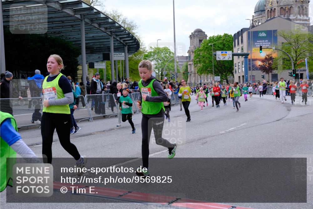 25.04.2026 - Das Zehntel Tim E. http://msf.ph/oto/9569825 25.04.2026 08:59:29 Ziel 1039, 1051, 1083, 1143, 1332, 1334, 1344, 1385, 1395, 1464, 1595, 1664, 2192, 2200, 2376, 2383, 2585, 2592, 2709, 2719, 2982, 3124, 3125, 3291, 3343, 3351, 3391, 3476, 3899, 4005 meine-sportfotos.de