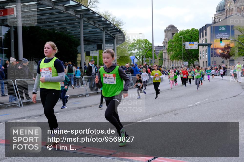 25.04.2026 - Das Zehntel Tim E. http://msf.ph/oto/9569827 25.04.2026 08:59:29 Ziel 1039, 1051, 1083, 1143, 1332, 1334, 1344, 1385, 1395, 1464, 1595, 1664, 2192, 2200, 2376, 2383, 2585, 2592, 2709, 2719, 2982, 3124, 3125, 3291, 3343, 3351, 3391, 3476, 3899, 4005 meine-sportfotos.de