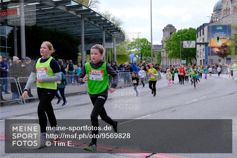 25.04.2026 - Das Zehntel Tim E. http://msf.ph/oto/9569828 25.04.2026 08:59:29 Ziel 1039, 1051, 1083, 1143, 1332, 1334, 1344, 1385, 1395, 1464, 1595, 1664, 2192, 2200, 2376, 2383, 2585, 2592, 2709, 2719, 2982, 3124, 3125, 3291, 3343, 3351, 3391, 3476, 3899, 4005 meine-sportfotos.de