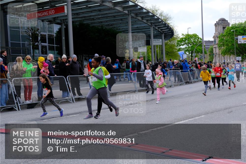 25.04.2026 - Das Zehntel Tim E. http://msf.ph/oto/9569831 25.04.2026 08:59:31 Ziel 1039, 1051, 1083, 1143, 1332, 1334, 1344, 1385, 1395, 1458, 1463, 1664, 1720, 2192, 2200, 2376, 2383, 2585, 2592, 2709, 2719, 2982, 3079, 3085, 3124, 3125, 3272, 3282, 3291, 3296, 3343, 3351, 3391, 3899, 3945, 4005 meine-sportfotos.de