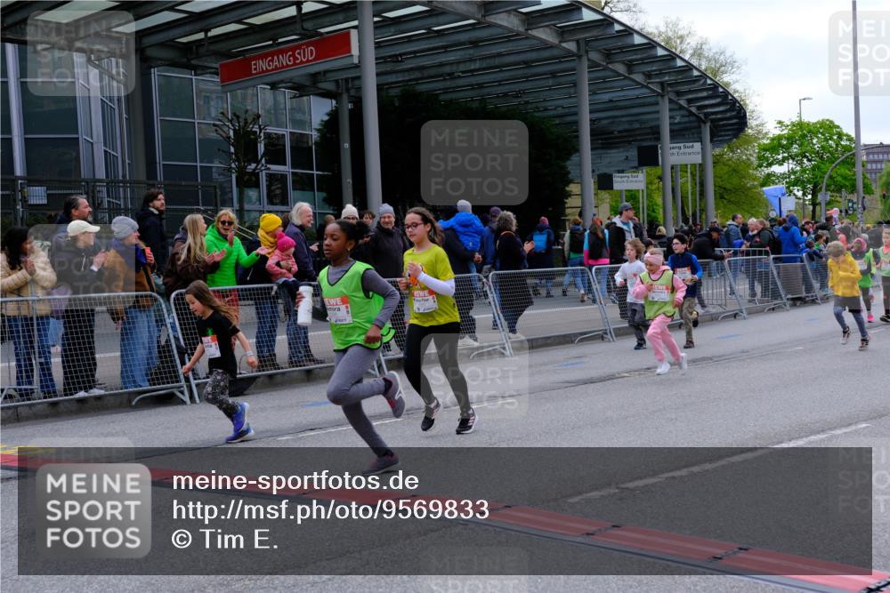 25.04.2026 - Das Zehntel Tim E. http://msf.ph/oto/9569833 25.04.2026 08:59:31 Ziel 1039, 1051, 1083, 1143, 1332, 1334, 1344, 1385, 1395, 1458, 1463, 1664, 1720, 2192, 2200, 2376, 2383, 2585, 2592, 2709, 2719, 2982, 3079, 3085, 3124, 3125, 3272, 3282, 3291, 3296, 3343, 3351, 3391, 3899, 3945, 4005 meine-sportfotos.de