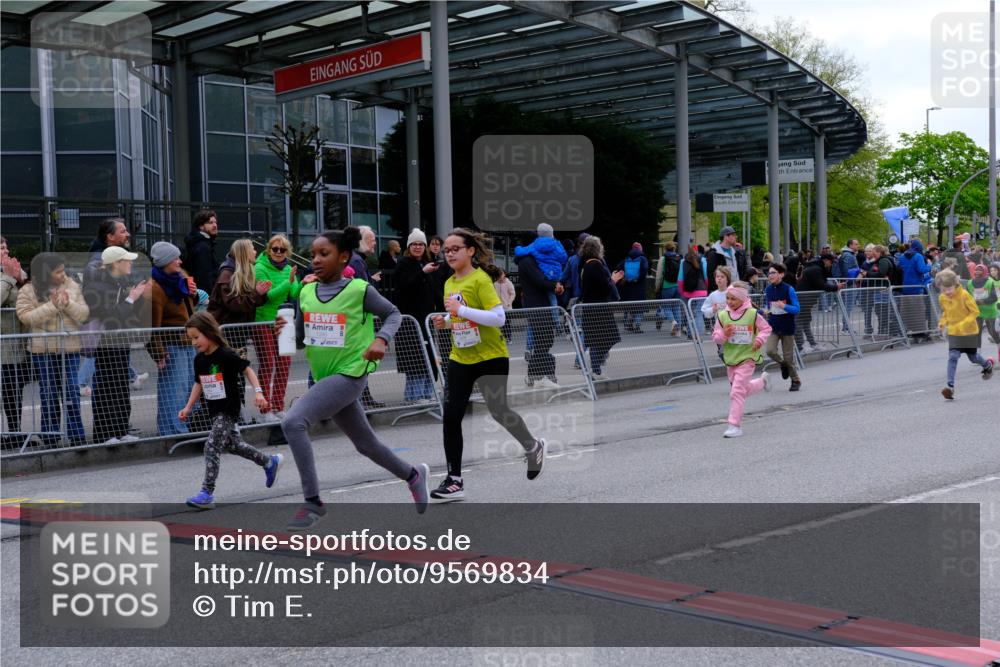 25.04.2026 - Das Zehntel Tim E. http://msf.ph/oto/9569834 25.04.2026 08:59:32 Ziel 1039, 1051, 1083, 1143, 1146, 1332, 1334, 1344, 1385, 1395, 1458, 1463, 1664, 1720, 2192, 2200, 2376, 2383, 2425, 2585, 2592, 2709, 2719, 2982, 3079, 3085, 3124, 3125, 3272, 3282, 3291, 3296, 3343, 3351, 3391, 3945, 3962, 4005 meine-sportfotos.de