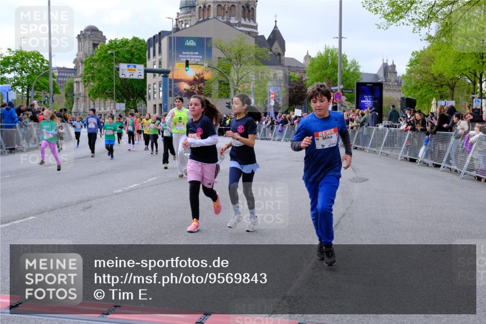 25.04.2026 - Das Zehntel Tim E. http://msf.ph/oto/9569843 25.04.2026 08:59:34 Ziel 1039, 1051, 1067, 1143, 1146, 1332, 1334, 1344, 1385, 1395, 1458, 1463, 1664, 1720, 2023, 2192, 2200, 2376, 2383, 2425, 2458, 2460, 2585, 2592, 3079, 3085, 3124, 3125, 3272, 3282, 3291, 3296, 3343, 3351, 3377, 3387, 3391, 3493, 3945, 3962, 4005 meine-sportfotos.de