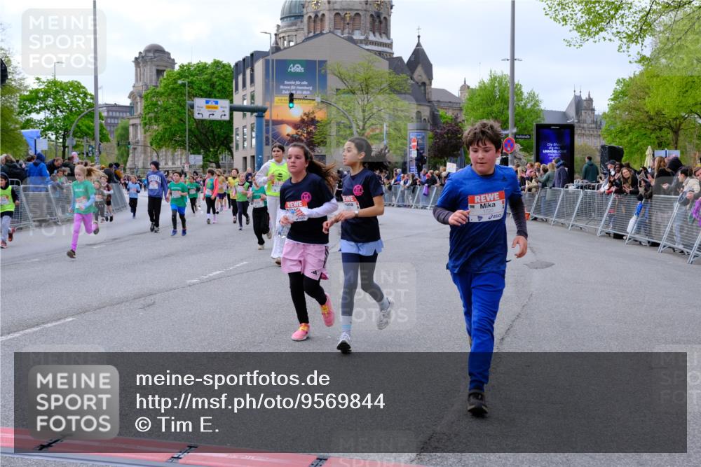 25.04.2026 - Das Zehntel Tim E. http://msf.ph/oto/9569844 25.04.2026 08:59:34 Ziel 1039, 1051, 1067, 1143, 1146, 1332, 1334, 1344, 1385, 1395, 1458, 1463, 1664, 1720, 2023, 2192, 2200, 2376, 2383, 2425, 2458, 2460, 2585, 2592, 3079, 3085, 3124, 3125, 3272, 3282, 3291, 3296, 3343, 3351, 3377, 3387, 3391, 3493, 3945, 3962, 4005 meine-sportfotos.de