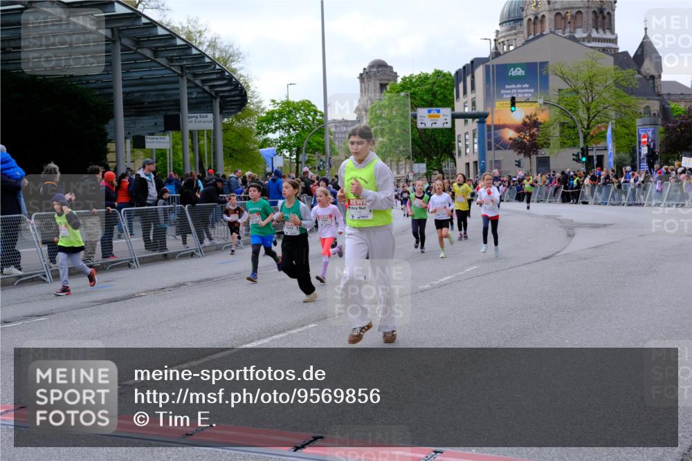 25.04.2026 - Das Zehntel Tim E. http://msf.ph/oto/9569856 25.04.2026 08:59:37 Ziel 1039, 1051, 1067, 1146, 1332, 1334, 1364, 1395, 1458, 1463, 1664, 1720, 1779, 2015, 2023, 2192, 2376, 2425, 2458, 2460, 2585, 2592, 3079, 3085, 3272, 3282, 3290, 3291, 3296, 3377, 3387, 3470, 3493, 3857, 3945, 3962, 4005 meine-sportfotos.de