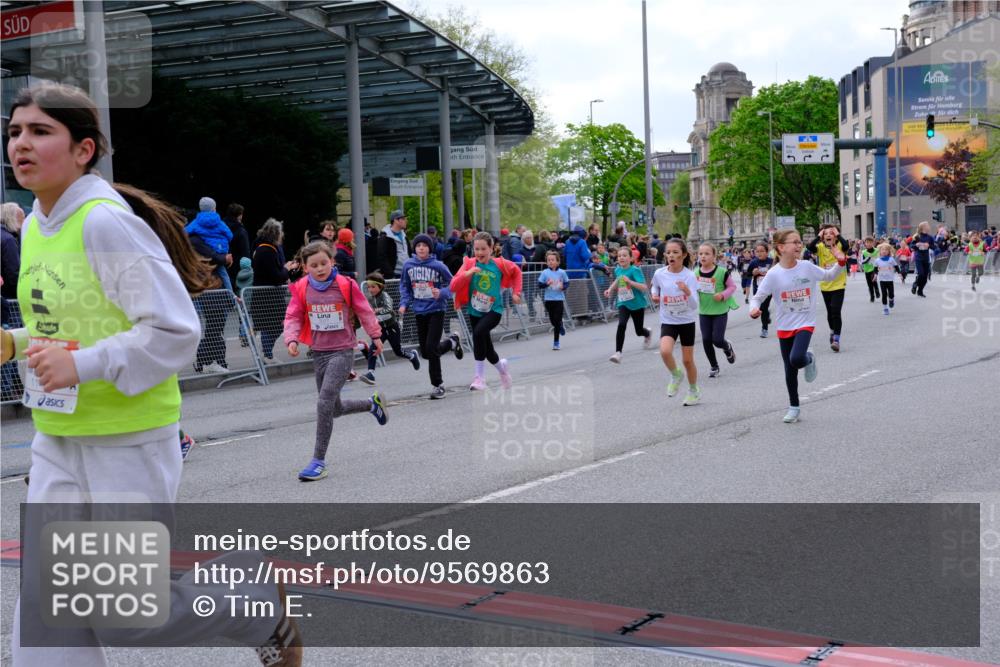 25.04.2026 - Das Zehntel Tim E. http://msf.ph/oto/9569863 25.04.2026 08:59:38 Ziel 1039, 1051, 1067, 1119, 1146, 1157, 1332, 1334, 1364, 1395, 1458, 1463, 1664, 1720, 1779, 1971, 2015, 2023, 2192, 2425, 2458, 2460, 2585, 2592, 3079, 3085, 3272, 3282, 3290, 3291, 3296, 3377, 3387, 3470, 3493, 3857, 3945, 3962, 4005 meine-sportfotos.de