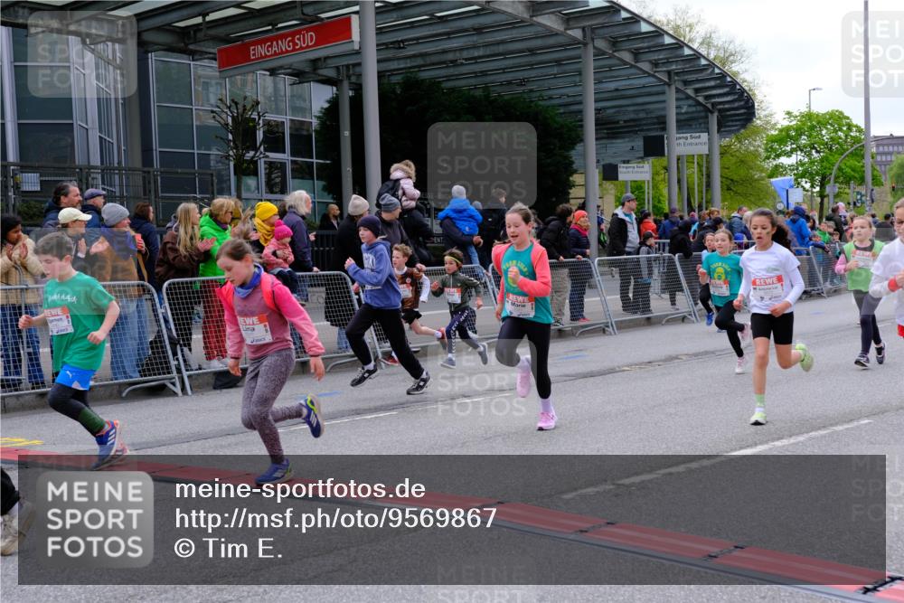 25.04.2026 - Das Zehntel Tim E. http://msf.ph/oto/9569867 25.04.2026 08:59:39 Ziel 1067, 1119, 1146, 1157, 1364, 1395, 1458, 1463, 1664, 1720, 1779, 1971, 2015, 2023, 2192, 2379, 2425, 2458, 2460, 2585, 2592, 3079, 3085, 3272, 3282, 3290, 3291, 3296, 3377, 3387, 3436, 3470, 3493, 3857, 3945, 3962, 4005 meine-sportfotos.de
