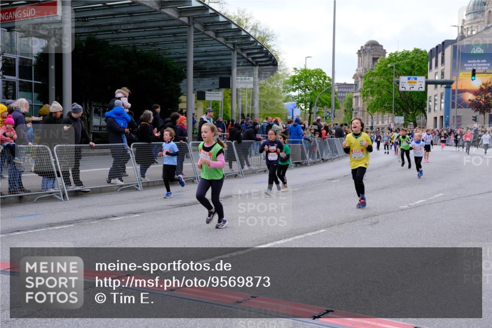 25.04.2026 - Das Zehntel Tim E. http://msf.ph/oto/9569873 25.04.2026 08:59:41 Ziel 1067, 1119, 1146, 1157, 1355, 1364, 1458, 1463, 1720, 1779, 1971, 2015, 2023, 2192, 2379, 2425, 2458, 2460, 2585, 2592, 3079, 3085, 3272, 3282, 3290, 3296, 3377, 3387, 3436, 3470, 3493, 3857, 3945, 3962 meine-sportfotos.de