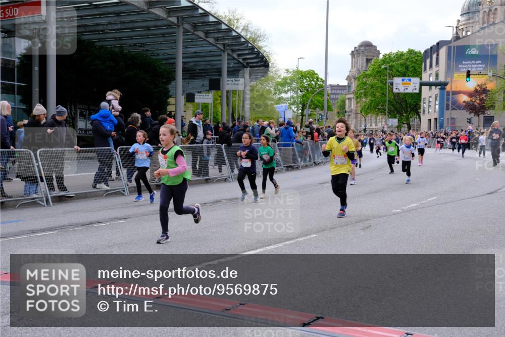 25.04.2026 - Das Zehntel Tim E. http://msf.ph/oto/9569875 25.04.2026 08:59:41 Ziel 1067, 1119, 1146, 1157, 1355, 1364, 1458, 1463, 1720, 1779, 1971, 2015, 2023, 2192, 2379, 2425, 2458, 2460, 2585, 2592, 3079, 3085, 3272, 3282, 3290, 3296, 3377, 3387, 3436, 3470, 3493, 3857, 3945, 3962 meine-sportfotos.de