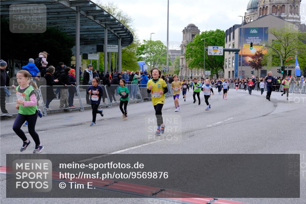 25.04.2026 - Das Zehntel Tim E. http://msf.ph/oto/9569876 25.04.2026 08:59:41 Ziel 1067, 1119, 1146, 1157, 1355, 1364, 1458, 1463, 1720, 1779, 1971, 2015, 2023, 2192, 2379, 2425, 2458, 2460, 2585, 2592, 3079, 3085, 3272, 3282, 3290, 3296, 3377, 3387, 3436, 3470, 3493, 3857, 3945, 3962 meine-sportfotos.de