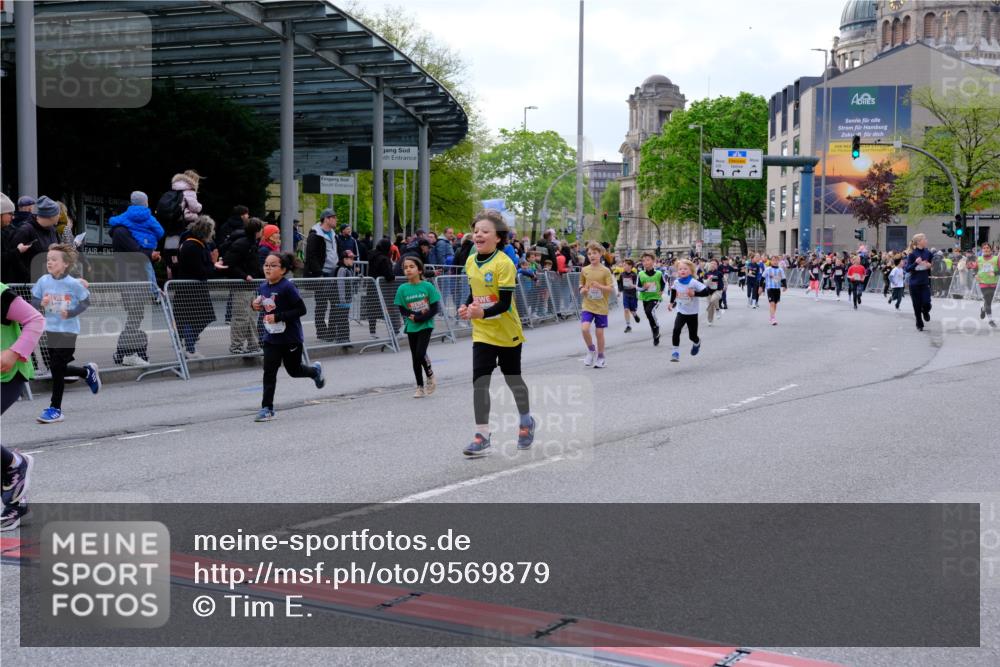 25.04.2026 - Das Zehntel Tim E. http://msf.ph/oto/9569879 25.04.2026 08:59:41 Ziel 1067, 1119, 1146, 1157, 1355, 1364, 1458, 1463, 1720, 1779, 1971, 2015, 2023, 2192, 2379, 2425, 2458, 2460, 2585, 2592, 3079, 3085, 3272, 3282, 3290, 3296, 3377, 3387, 3436, 3470, 3493, 3857, 3945, 3962 meine-sportfotos.de
