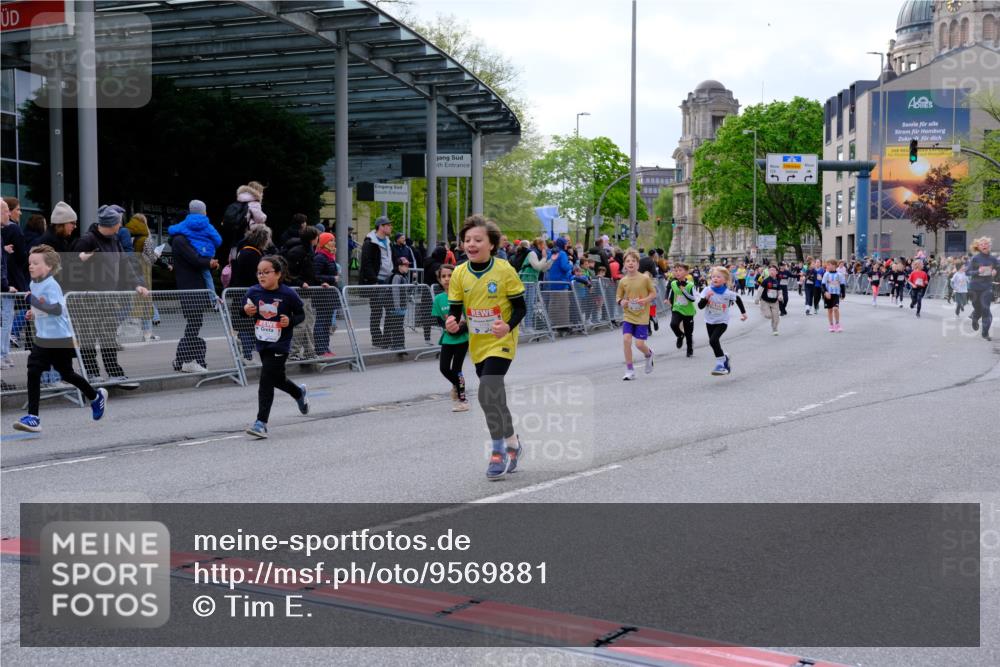 25.04.2026 - Das Zehntel Tim E. http://msf.ph/oto/9569881 25.04.2026 08:59:42 Ziel 1067, 1119, 1146, 1157, 1355, 1364, 1458, 1463, 1720, 1779, 1971, 2015, 2023, 2379, 2425, 2458, 2460, 3079, 3085, 3272, 3282, 3290, 3296, 3377, 3387, 3436, 3470, 3493, 3723, 3857, 3945, 3962 meine-sportfotos.de
