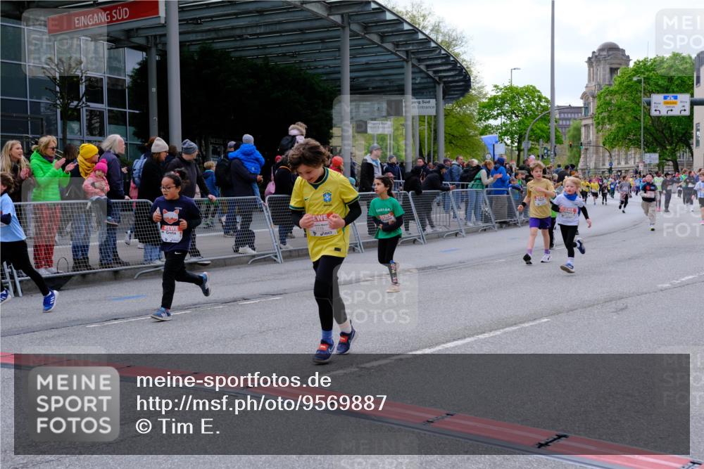 25.04.2026 - Das Zehntel Tim E. http://msf.ph/oto/9569887 25.04.2026 08:59:42 Ziel 1067, 1119, 1146, 1157, 1355, 1364, 1458, 1463, 1720, 1779, 1971, 2015, 2023, 2379, 2425, 2458, 2460, 3079, 3085, 3272, 3282, 3290, 3296, 3377, 3387, 3436, 3470, 3493, 3723, 3857, 3945, 3962 meine-sportfotos.de