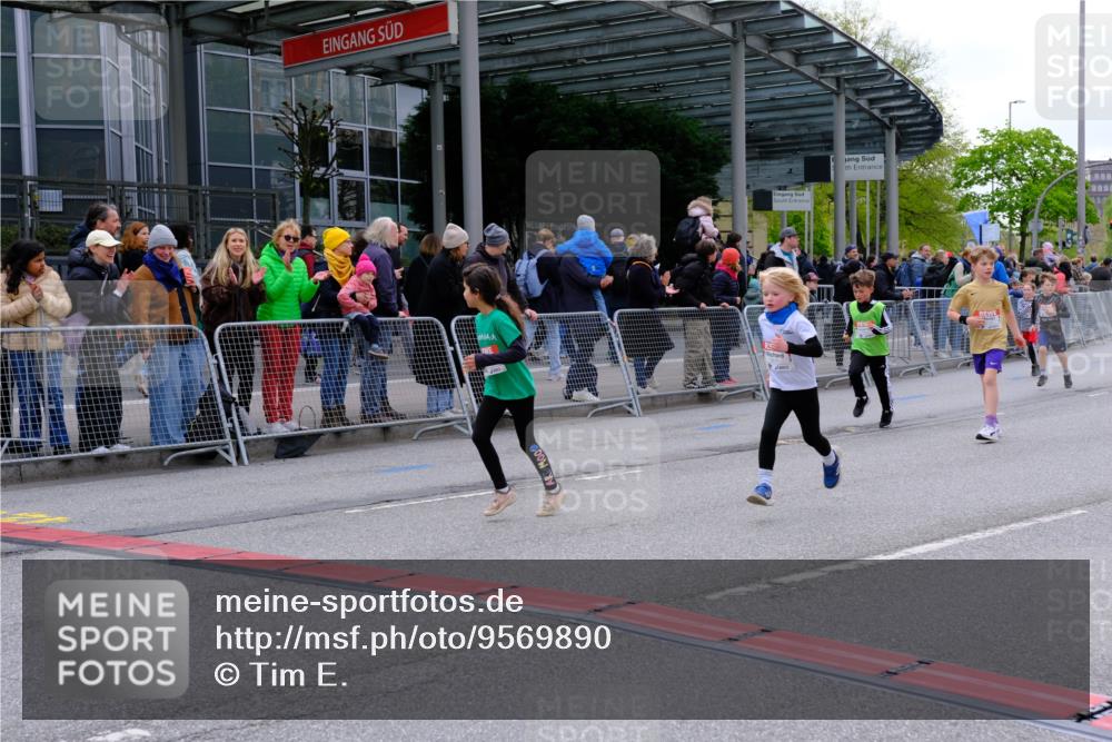 25.04.2026 - Das Zehntel Tim E. http://msf.ph/oto/9569890 25.04.2026 08:59:44 Ziel 1067, 1119, 1146, 1157, 1355, 1364, 1411, 1779, 1843, 1918, 1971, 2015, 2023, 2226, 2379, 2425, 2458, 2460, 2840, 3290, 3377, 3387, 3436, 3470, 3493, 3723, 3827, 3857, 3962 meine-sportfotos.de
