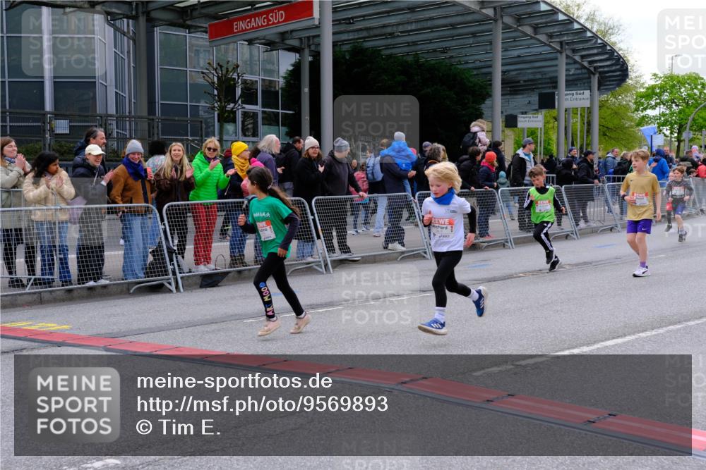 25.04.2026 - Das Zehntel Tim E. http://msf.ph/oto/9569893 25.04.2026 08:59:44 Ziel 1067, 1119, 1146, 1157, 1355, 1364, 1411, 1779, 1843, 1918, 1971, 2015, 2023, 2226, 2379, 2425, 2458, 2460, 2840, 3290, 3377, 3387, 3436, 3470, 3493, 3723, 3827, 3857, 3962 meine-sportfotos.de