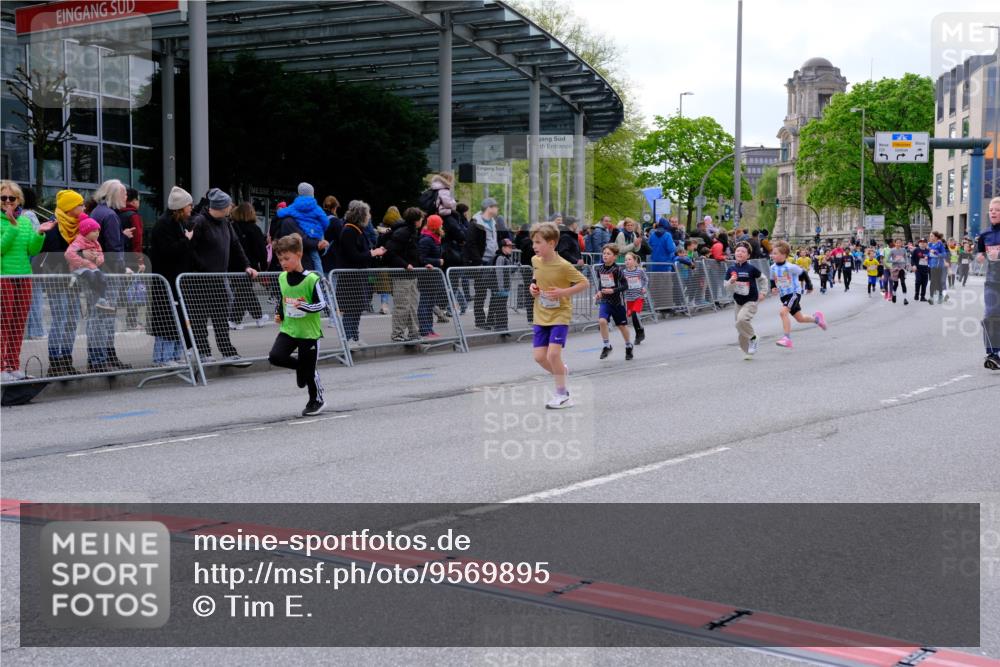 25.04.2026 - Das Zehntel Tim E. http://msf.ph/oto/9569895 25.04.2026 08:59:45 Ziel 1067, 1119, 1157, 1355, 1364, 1411, 1779, 1843, 1918, 1971, 2015, 2023, 2226, 2379, 2458, 2460, 2840, 3290, 3377, 3387, 3436, 3470, 3493, 3723, 3827, 3857 meine-sportfotos.de