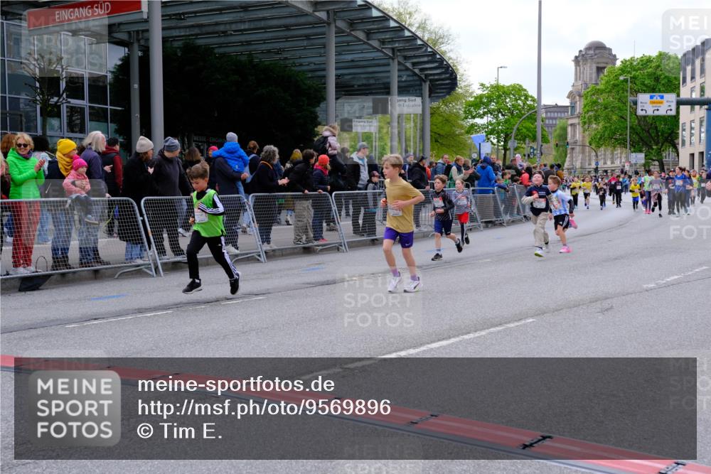 25.04.2026 - Das Zehntel Tim E. http://msf.ph/oto/9569896 25.04.2026 08:59:45 Ziel 1067, 1119, 1157, 1355, 1364, 1411, 1779, 1843, 1918, 1971, 2015, 2023, 2226, 2379, 2458, 2460, 2840, 3290, 3377, 3387, 3436, 3470, 3493, 3723, 3827, 3857 meine-sportfotos.de