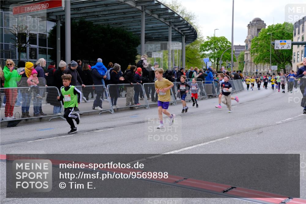 25.04.2026 - Das Zehntel Tim E. http://msf.ph/oto/9569898 25.04.2026 08:59:45 Ziel 1067, 1119, 1157, 1355, 1364, 1411, 1779, 1843, 1918, 1971, 2015, 2023, 2226, 2379, 2458, 2460, 2840, 3290, 3377, 3387, 3436, 3470, 3493, 3723, 3827, 3857 meine-sportfotos.de