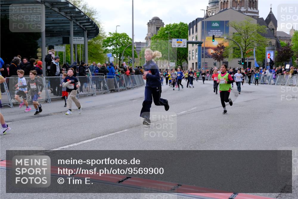 25.04.2026 - Das Zehntel Tim E. http://msf.ph/oto/9569900 25.04.2026 08:59:46 Ziel 1067, 1119, 1157, 1355, 1364, 1411, 1779, 1843, 1918, 1971, 2015, 2023, 2226, 2379, 2460, 2840, 3290, 3377, 3436, 3470, 3493, 3723, 3827, 3857 meine-sportfotos.de
