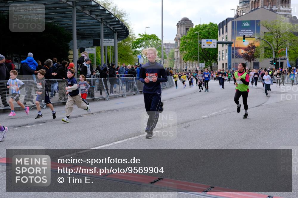 25.04.2026 - Das Zehntel Tim E. http://msf.ph/oto/9569904 25.04.2026 08:59:47 Ziel 1119, 1157, 1355, 1364, 1411, 1779, 1843, 1918, 1971, 2015, 2226, 2379, 2840, 3290, 3436, 3470, 3723, 3744, 3766, 3827, 3857 meine-sportfotos.de