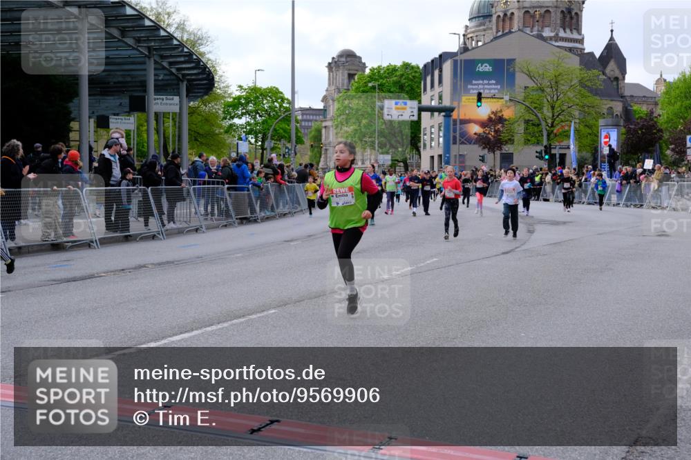 25.04.2026 - Das Zehntel Tim E. http://msf.ph/oto/9569906 25.04.2026 08:59:48 Ziel 1119, 1157, 1355, 1411, 1843, 1918, 1971, 2226, 2379, 2840, 3290, 3436, 3723, 3744, 3766, 3827 meine-sportfotos.de