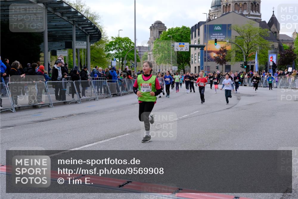 25.04.2026 - Das Zehntel Tim E. http://msf.ph/oto/9569908 25.04.2026 08:59:48 Ziel 1119, 1157, 1355, 1411, 1843, 1918, 1971, 2226, 2379, 2840, 3290, 3436, 3723, 3744, 3766, 3827 meine-sportfotos.de