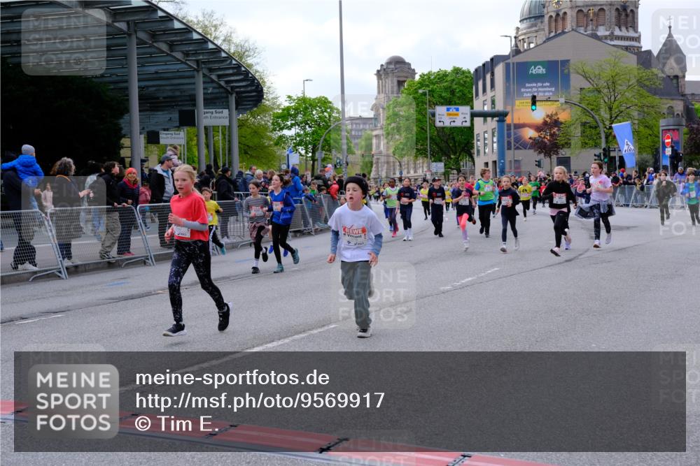25.04.2026 - Das Zehntel Tim E. http://msf.ph/oto/9569917 25.04.2026 08:59:51 Ziel 1355, 1411, 1843, 1918, 2226, 2379, 2694, 2698, 2840, 3016, 3026, 3027, 3414, 3417, 3436, 3723, 3744, 3766, 3827, 3832, 3833 meine-sportfotos.de