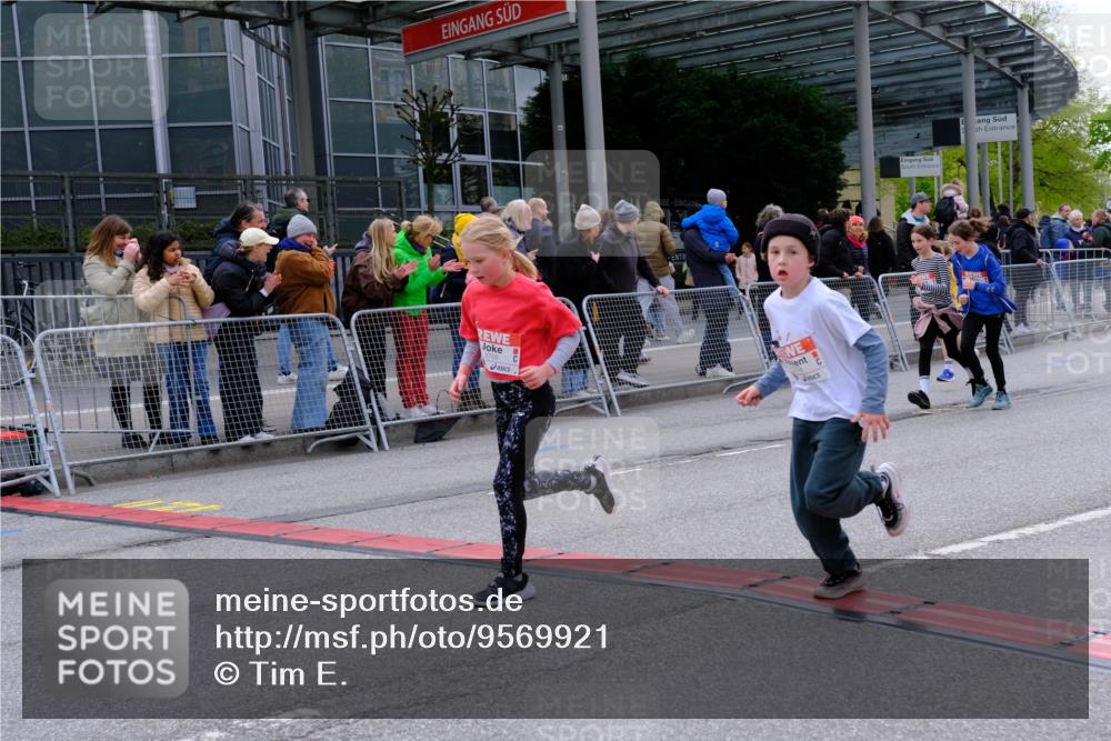 25.04.2026 - Das Zehntel Tim E. http://msf.ph/oto/9569921 25.04.2026 08:59:52 Ziel 1355, 1411, 1704, 1843, 1918, 2188, 2226, 2694, 2698, 2840, 3016, 3026, 3027, 3327, 3414, 3417, 3723, 3744, 3766, 3827, 3832, 3833 meine-sportfotos.de