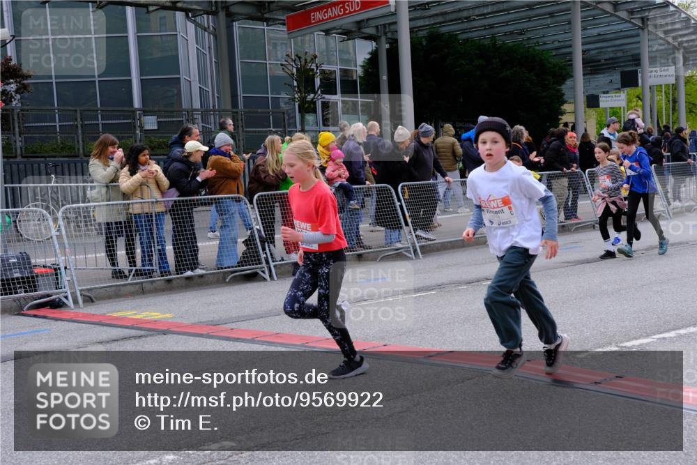 25.04.2026 - Das Zehntel Tim E. http://msf.ph/oto/9569922 25.04.2026 08:59:52 Ziel 1355, 1411, 1704, 1843, 1918, 2188, 2226, 2694, 2698, 2840, 3016, 3026, 3027, 3327, 3414, 3417, 3723, 3744, 3766, 3827, 3832, 3833 meine-sportfotos.de