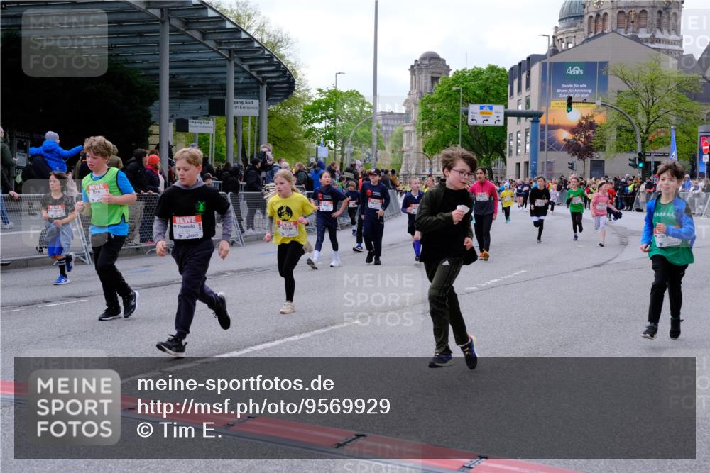 25.04.2026 - Das Zehntel Tim E. http://msf.ph/oto/9569929 25.04.2026 08:59:57 Ziel 1372, 1416, 1537, 1677, 1682, 1704, 1880, 1902, 1920, 1936, 2188, 2508, 2514, 2564, 2694, 2698, 2851, 3016, 3026, 3027, 3130, 3255, 3327, 3414, 3417, 3744, 3766, 3832, 3833 meine-sportfotos.de