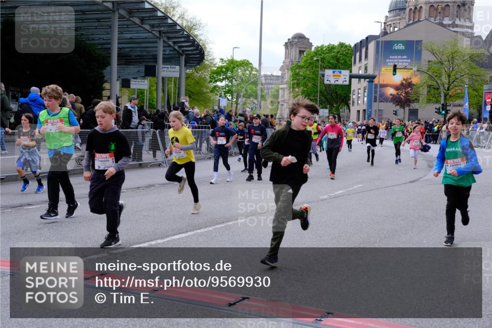 25.04.2026 - Das Zehntel Tim E. http://msf.ph/oto/9569930 25.04.2026 08:59:57 Ziel 1372, 1416, 1537, 1677, 1682, 1704, 1880, 1902, 1920, 1936, 2188, 2508, 2514, 2564, 2694, 2698, 2851, 3016, 3026, 3027, 3130, 3255, 3327, 3414, 3417, 3744, 3766, 3832, 3833 meine-sportfotos.de