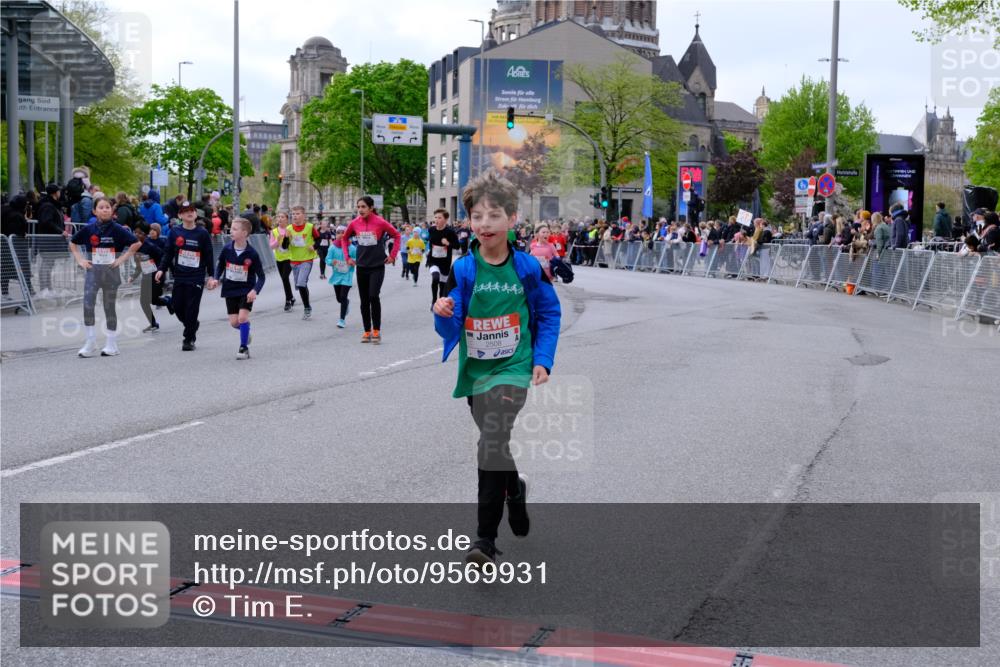 25.04.2026 - Das Zehntel Tim E. http://msf.ph/oto/9569931 25.04.2026 08:59:58 Ziel 1372, 1416, 1537, 1677, 1682, 1704, 1866, 1878, 1880, 1902, 1920, 1936, 2188, 2508, 2514, 2564, 2694, 2698, 2851, 3016, 3026, 3027, 3130, 3255, 3327, 3414, 3417, 3744, 3766, 3832, 3833, 3949 meine-sportfotos.de