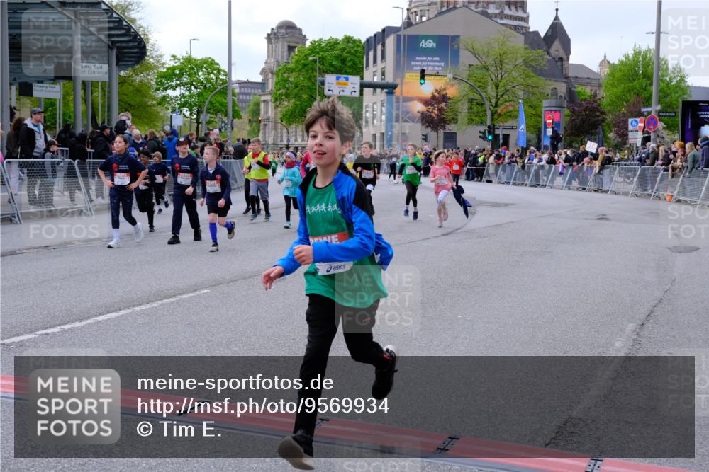 25.04.2026 - Das Zehntel Tim E. http://msf.ph/oto/9569934 25.04.2026 08:59:58 Ziel 1372, 1416, 1537, 1677, 1682, 1704, 1866, 1878, 1880, 1902, 1920, 1936, 2188, 2508, 2514, 2564, 2694, 2698, 2851, 3016, 3026, 3027, 3130, 3255, 3327, 3414, 3417, 3744, 3766, 3832, 3833, 3949 meine-sportfotos.de
