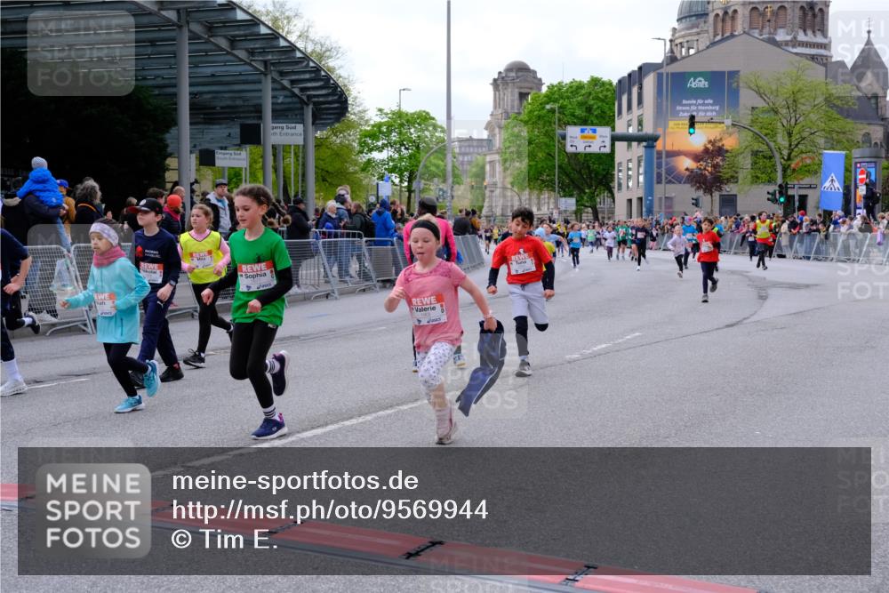 25.04.2026 - Das Zehntel Tim E. http://msf.ph/oto/9569944 25.04.2026 09:00:01 Ziel 1081, 1372, 1416, 1446, 1525, 1537, 1677, 1682, 1704, 1865, 1866, 1878, 1879, 1880, 1902, 1920, 1936, 2188, 2508, 2514, 2554, 2564, 2694, 2698, 2851, 3016, 3026, 3027, 3130, 3255, 3327, 3414, 3417, 3832, 3833, 3949 meine-sportfotos.de