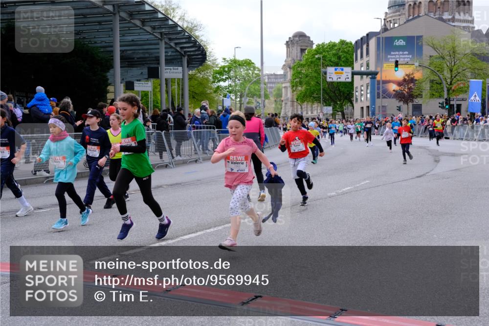 25.04.2026 - Das Zehntel Tim E. http://msf.ph/oto/9569945 25.04.2026 09:00:01 Ziel 1081, 1372, 1416, 1446, 1525, 1537, 1677, 1682, 1704, 1865, 1866, 1878, 1879, 1880, 1902, 1920, 1936, 2188, 2508, 2514, 2554, 2564, 2694, 2698, 2851, 3016, 3026, 3027, 3130, 3255, 3327, 3414, 3417, 3832, 3833, 3949 meine-sportfotos.de