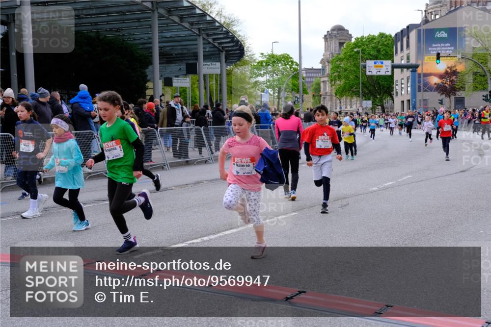 25.04.2026 - Das Zehntel Tim E. http://msf.ph/oto/9569947 25.04.2026 09:00:01 Ziel 1081, 1372, 1416, 1446, 1525, 1537, 1677, 1682, 1704, 1865, 1866, 1878, 1879, 1880, 1902, 1920, 1936, 2188, 2508, 2514, 2554, 2564, 2694, 2698, 2851, 3016, 3026, 3027, 3130, 3255, 3327, 3414, 3417, 3832, 3833, 3949 meine-sportfotos.de